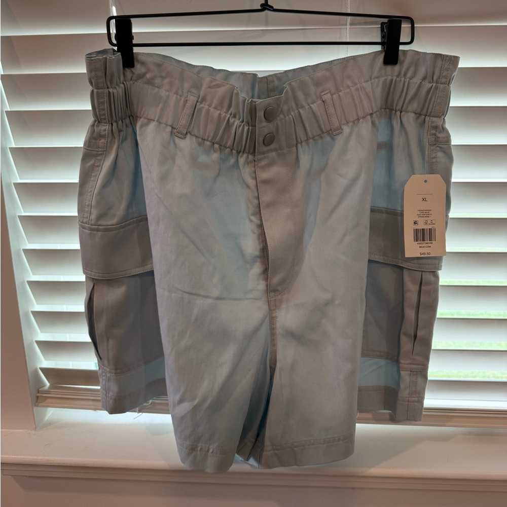 NWT Wonderly Women’s Light Blue Cargo Shorts